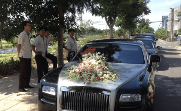 Cho thuê xe Rolls Royce Phantom rước dâu tại Đà Nẵng Cho thuê xe Rolls Royce Phantom rước dâu tại Đà Nẵng