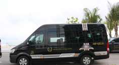 Thuê xe Dcar Limousine 9 chỗ Huế Đà Nẵng giá rẻ 