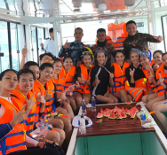 Tour du thuyền lặn ngắm san hô Sơn Trà Đà Nẵng 1 ngày 