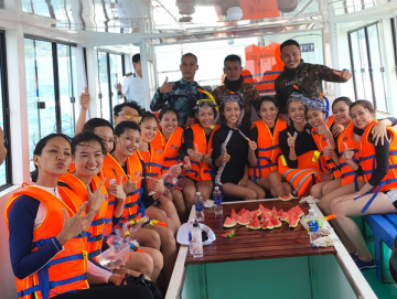 Tour du thuyền lặn ngắm san hô Sơn Trà Đà Nẵng 1 ngày 