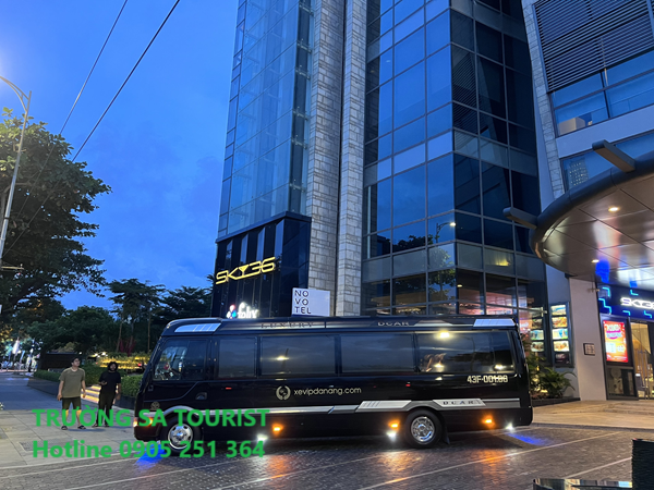 thue-xe-16-cho-tai-da-nang-limousine-(1)