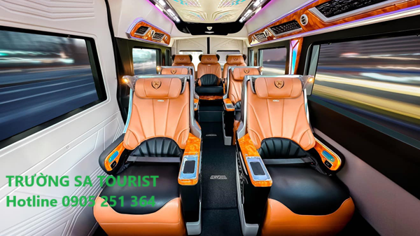 thue-xe-da-nang-limousine-9-cho-(2)