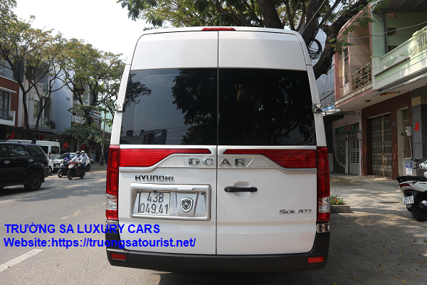 thue-xe-dcar-solati-limousine-12-cho-tai-da-nang-(4)