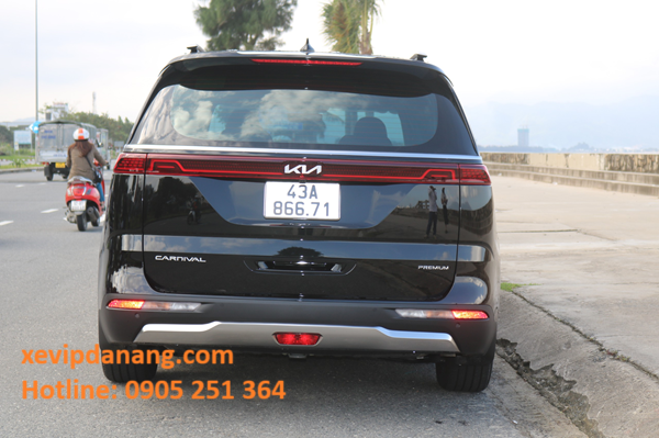 thue-xe-kia-carnival-tai-hue-quang-binh-gia-re-(4)